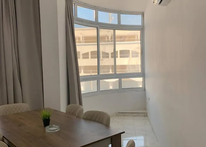 La Prestigia 2br With A Big Balcony *